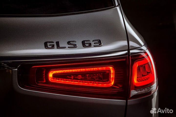 Шильдик GLS63 на Мерседес