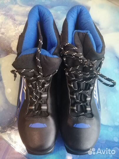 Лыжные ботинки 42 размер sns