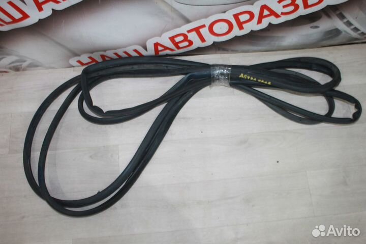 Уплотнитель opel astra gtc j