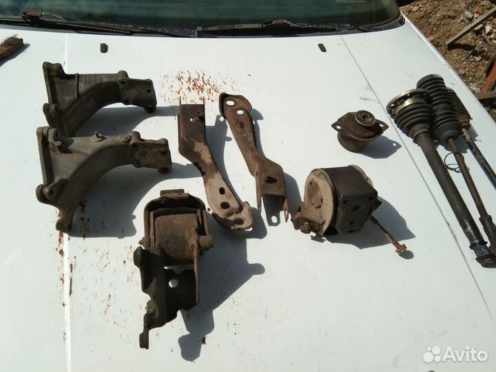 Кронштейны двигателя VW Volkswagen jetta 2, Golf 2