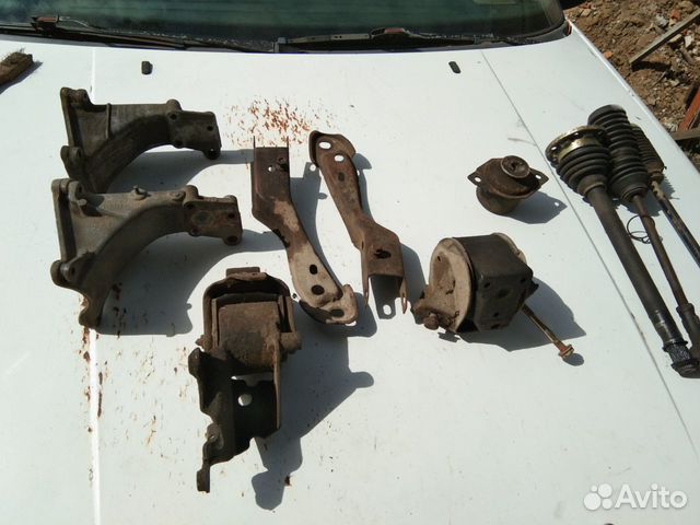 Кронштейны двигателя VW Volkswagen jetta 2, Golf 2