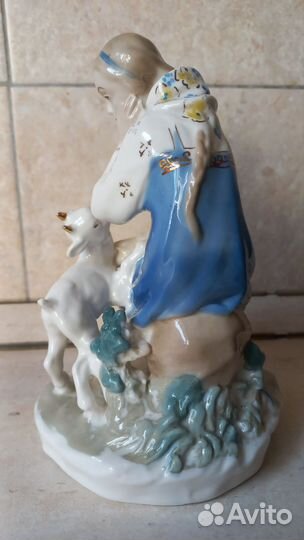 Фарфоровые статуэтки