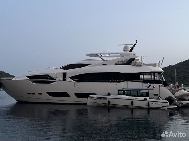 Mrs B моторная яхта 30,75 м / 100 футов 11 дюймов