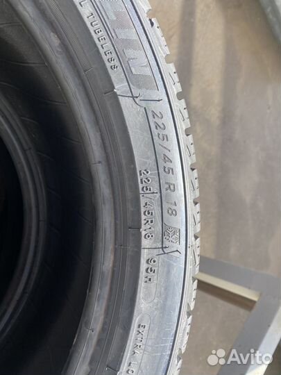 Michelin X-Ice Snow 225/45 R18 95H