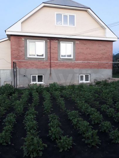 Дом 225 м² на участке 17 сот.