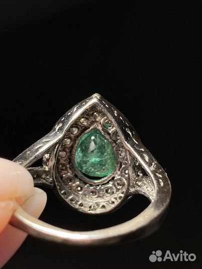 Серебряное кольцо с изумрудом