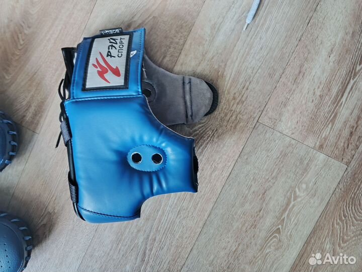 Форма рукопашного боя. Щитки в комплекте