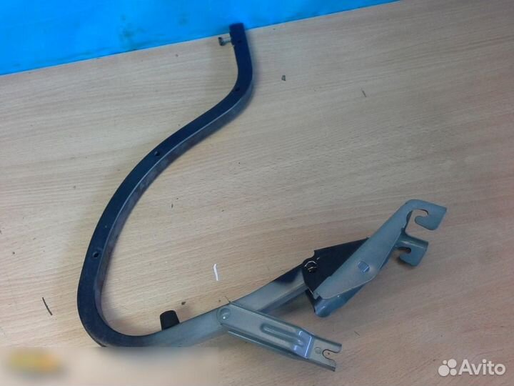 Петля крышки багажника Chevrolet Lanos 2004