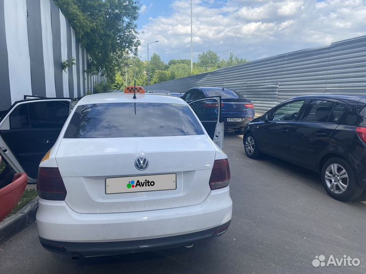 Volkswagen Polo 1.6 МТ, 2015, 490 000 км