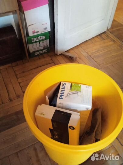 Банка с крышкой для хранения сыпучих