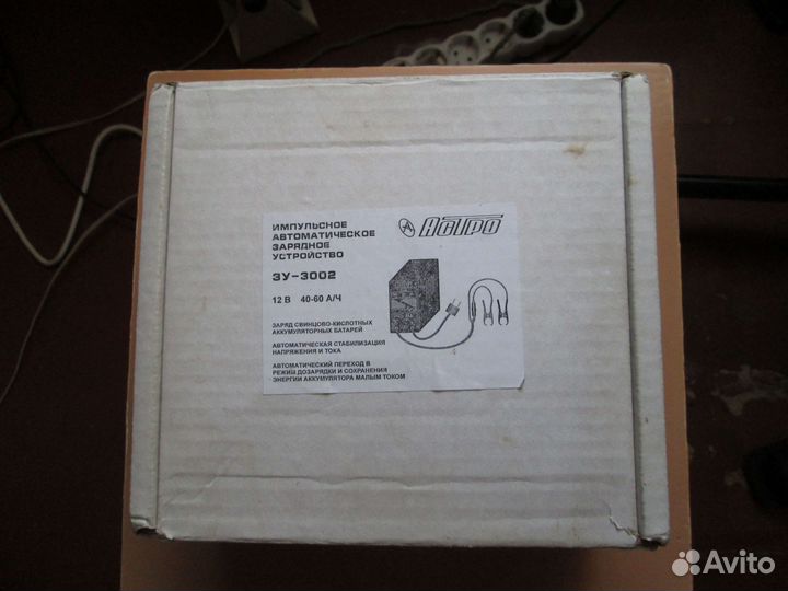 Автоматическое зарядное устройство зу-3002