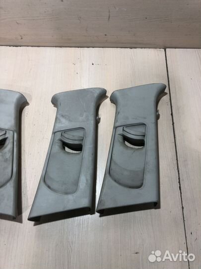 Обшивка средней стойки Skoda Octavia A5