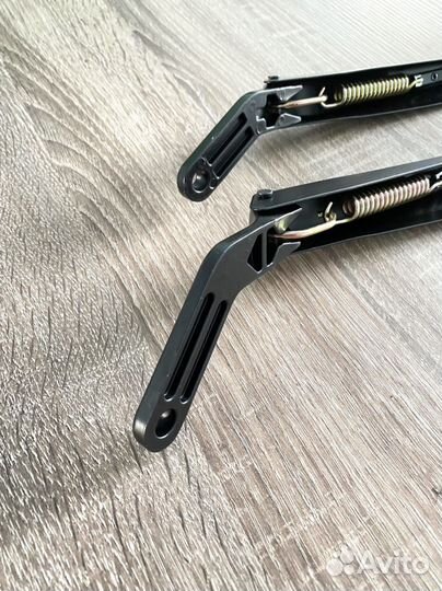 Поводок стеклоочистителя 2110