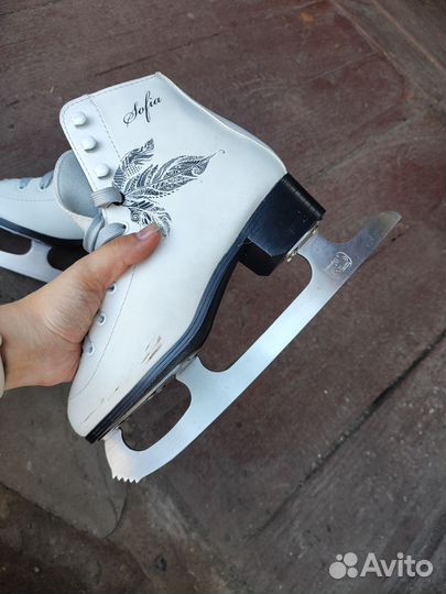 Коньки фигурные «Sofia»