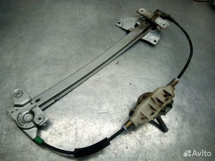 Стеклоподъемник задний правый Mitsubishi Carisma