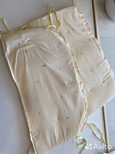 Бортики на детскую кроватку и постельное белье