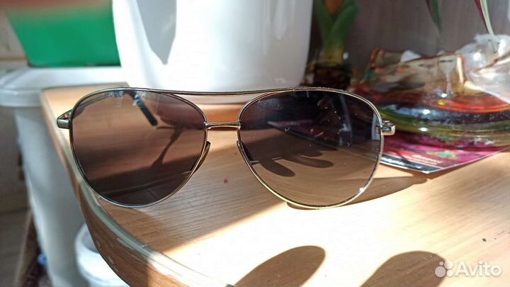 Солнцезащитные очки