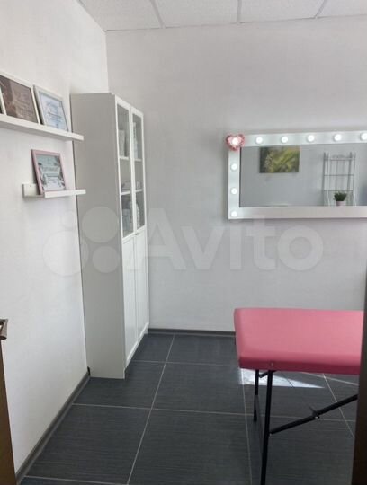 Офис, салон красоты 52,7 м²