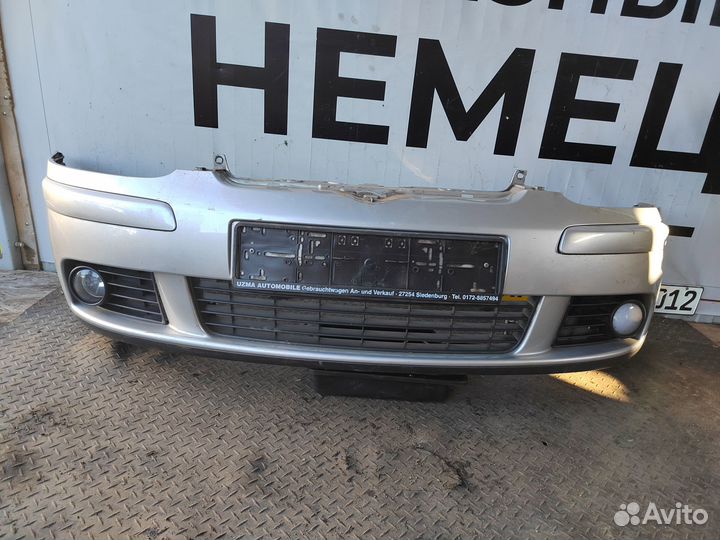 Бампер передний Volkswagen Golf 5