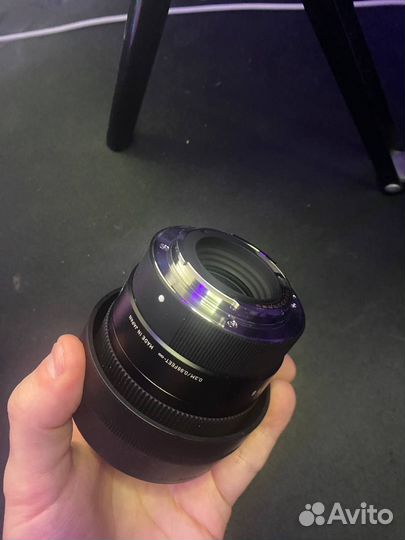 Объектив 30mm 1.4 sony e