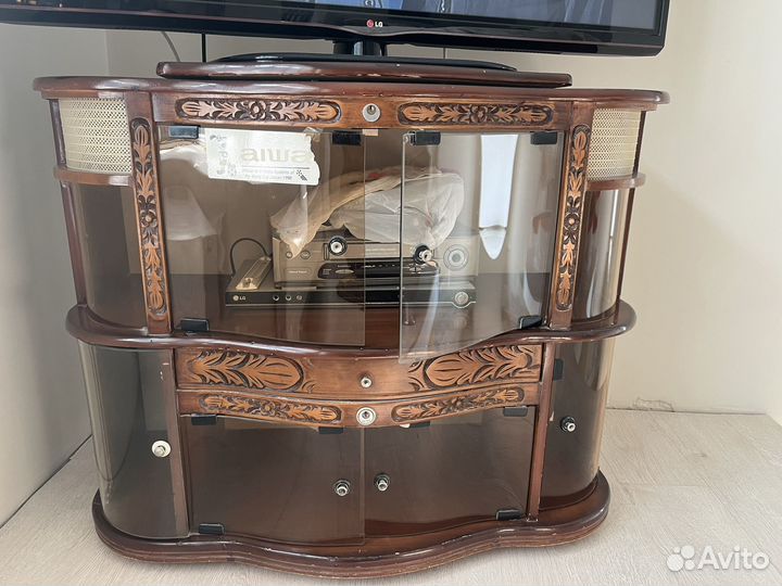 Тумба под телевизор