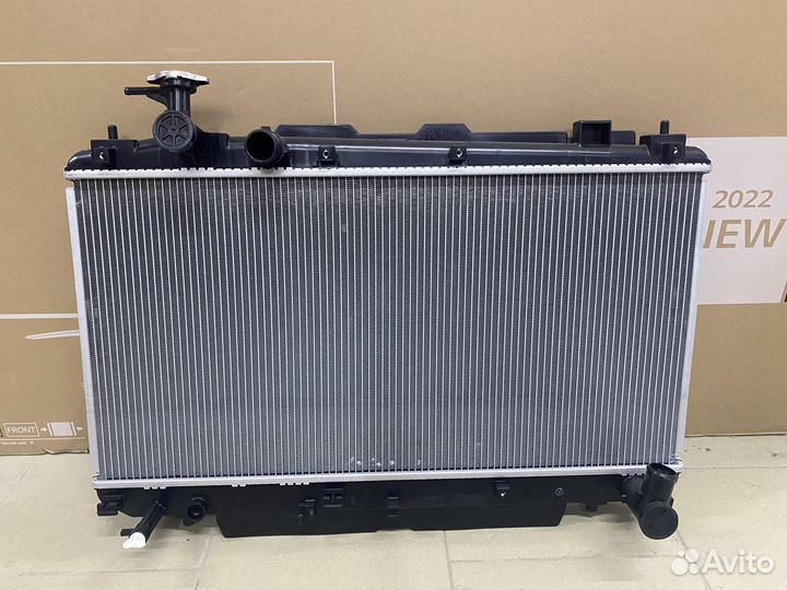 Радиатор охлаждения оригинал Toyota RAV4 (00-05)