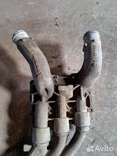 Корпус термостата на Porsche Cayenne 955