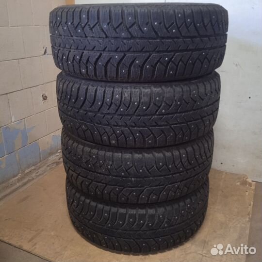 Bridgestone Ice Cruiser 7000S 205/55 R16 91T