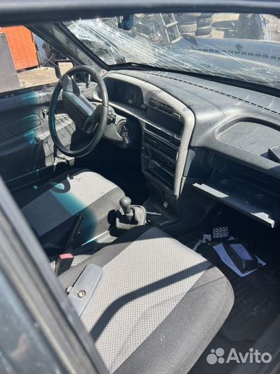 В разборке ваз 2115