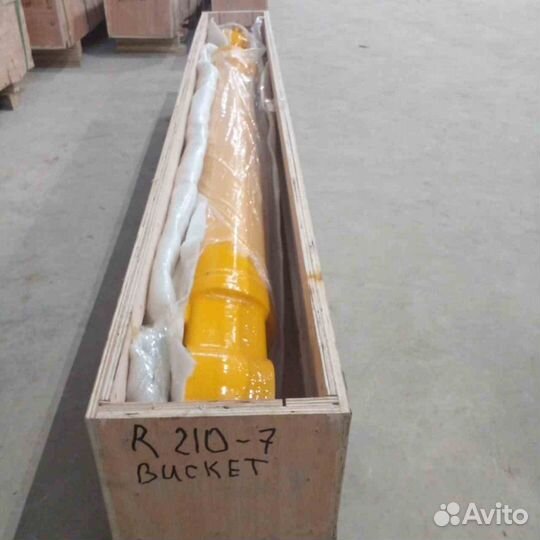 Гидроцилиндр ковша 31N6-60115 Hyundai R210LC-7