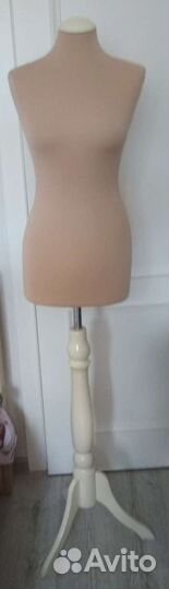Манекен в аренду,цвет бежевый,белый