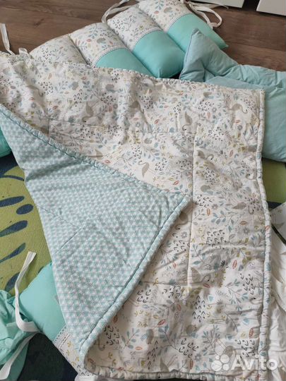 Комплект в детскую кроватку с бортиками