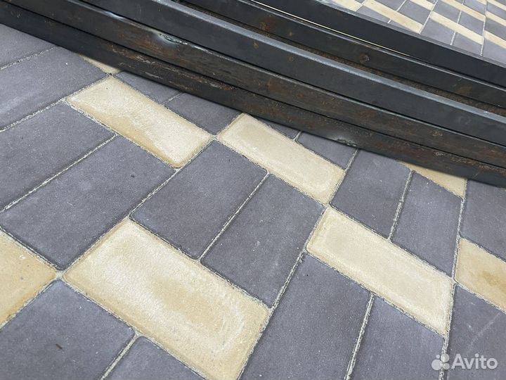 Бригада строителей