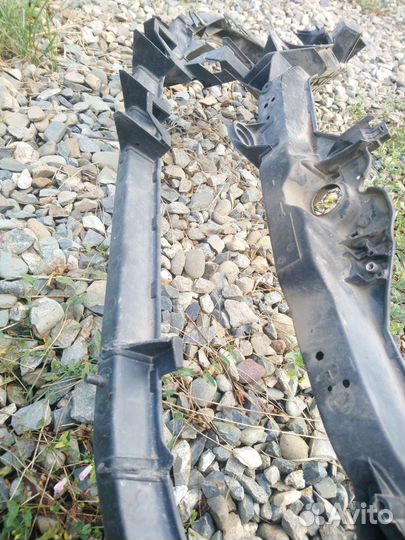 Суппорт (Рамка) радиатора