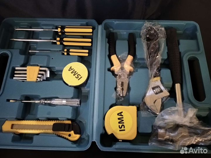 Набор инструментов для автомобиля