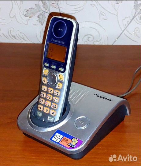 Радиотелефон Panasonic KX-TG7205RU оригинал