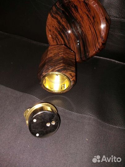 Зажигалка и пепельница