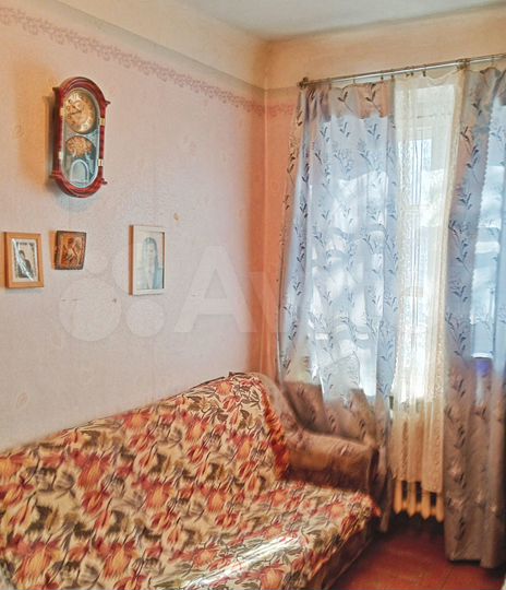 Комната 28,5 м² в 3-к., 1/2 эт.