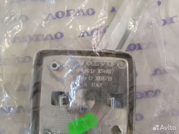 Volvo S40 молдинг решетки радиатора рестайлинг