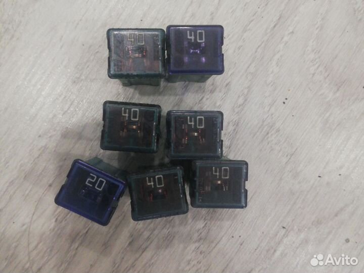 Предохранитель 40