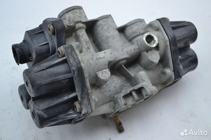 4-х контурный защитный клапан mercedes-benz Actros