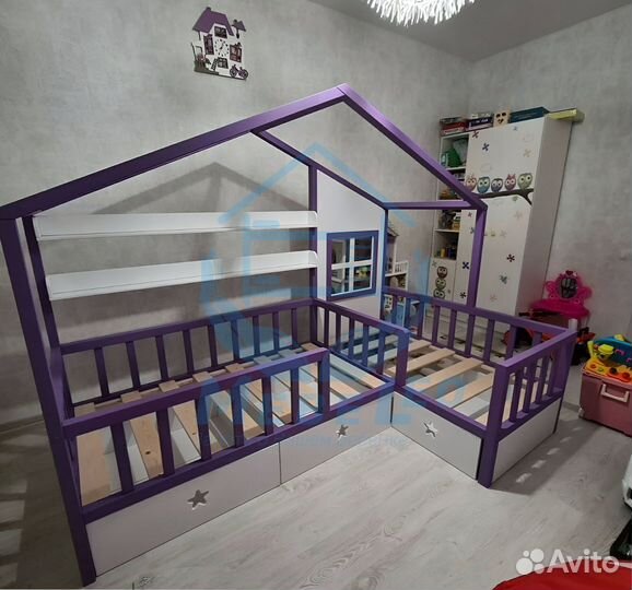 Двухъярусная кровать