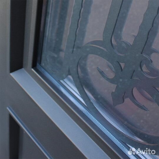 Дверь входная термо со стеклопакетом