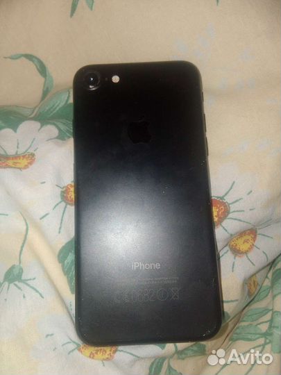 Телефон iPhone 7 128gb
