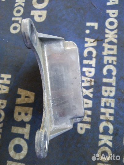 Блок управления airbag. Toyota Noah минивен