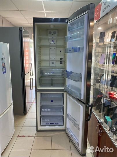 Холодильник Whirlpool ARC 7657