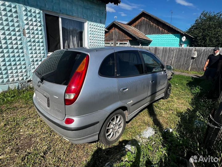 Nissan Tino 2.0 CVT, 1998, битый, 80 000 км