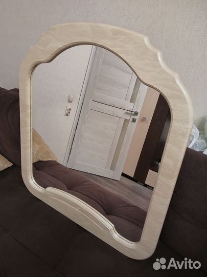 Зеркало настенное