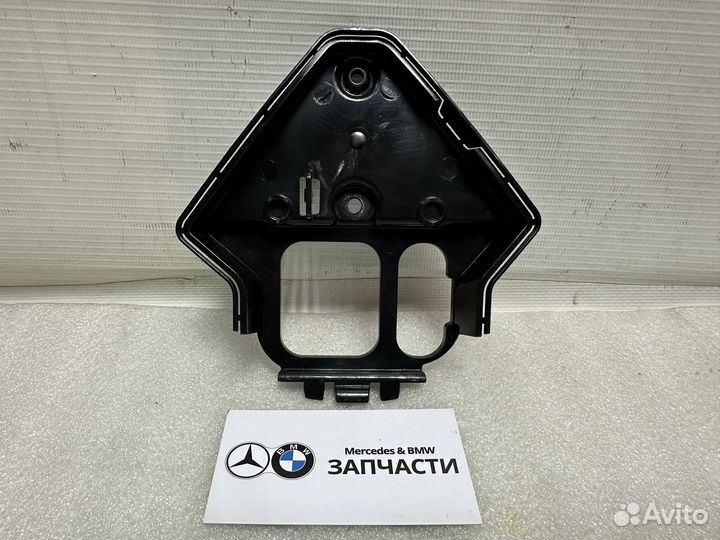 Кронштейн радарного датчика Mercedes A2138885000