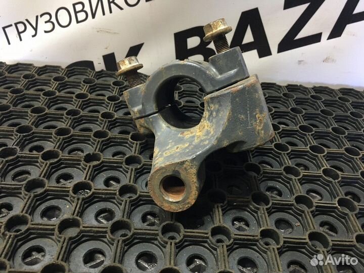 Кронштейн переднего амортизатора Renault Premium